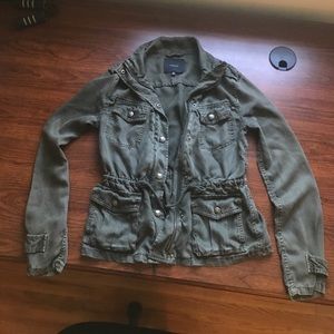 Aritzia Talula Anorak Jacket (olive green)